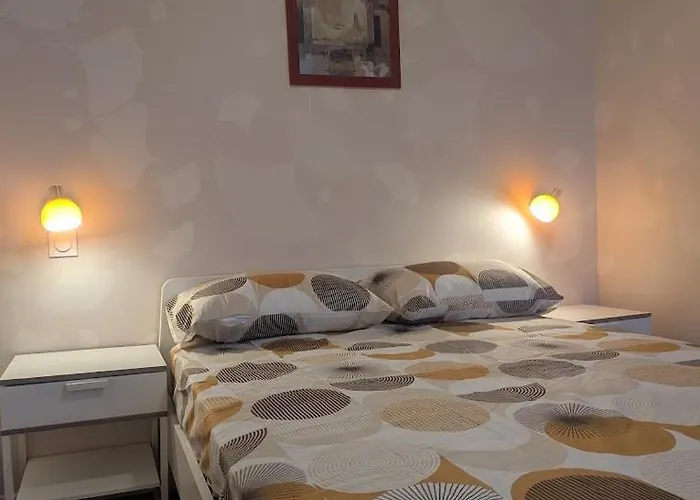 Le Calme Et Les Couleurs De L'ete